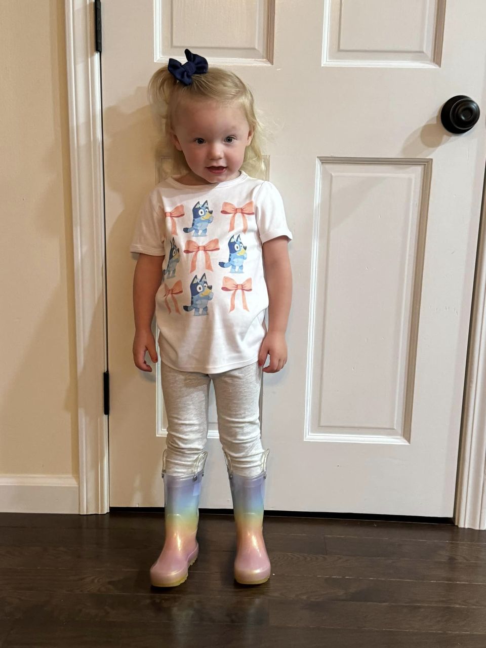 Blue dog bows tee