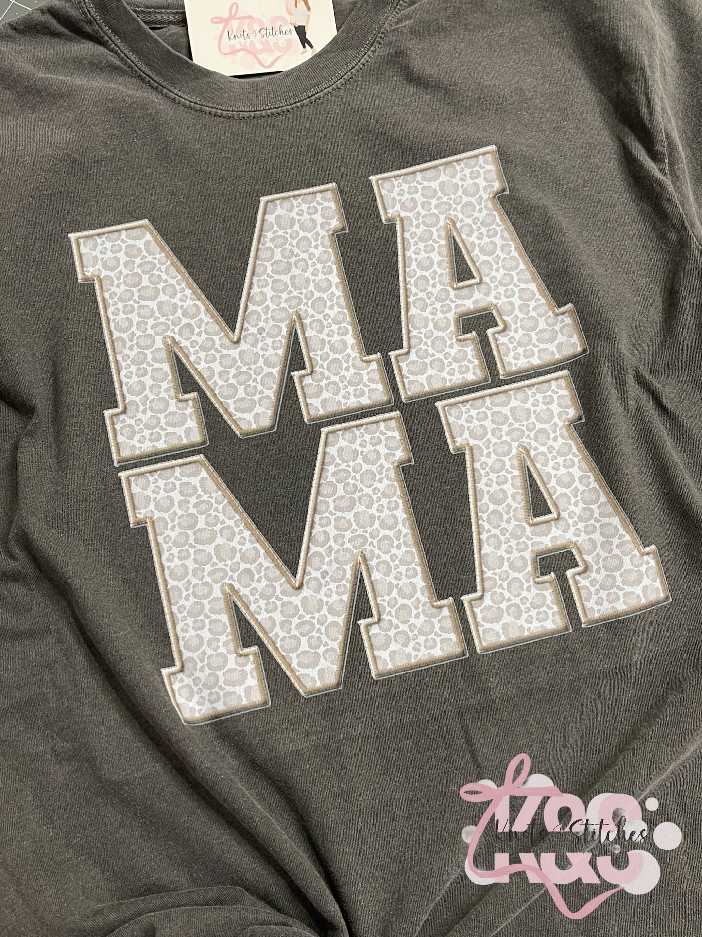 Faux embroidered leopard MAMA tee